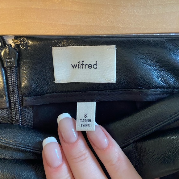 Patio Wilfred Mini Skirt - Aritzia Vegan Leather - Picture 5 of 7